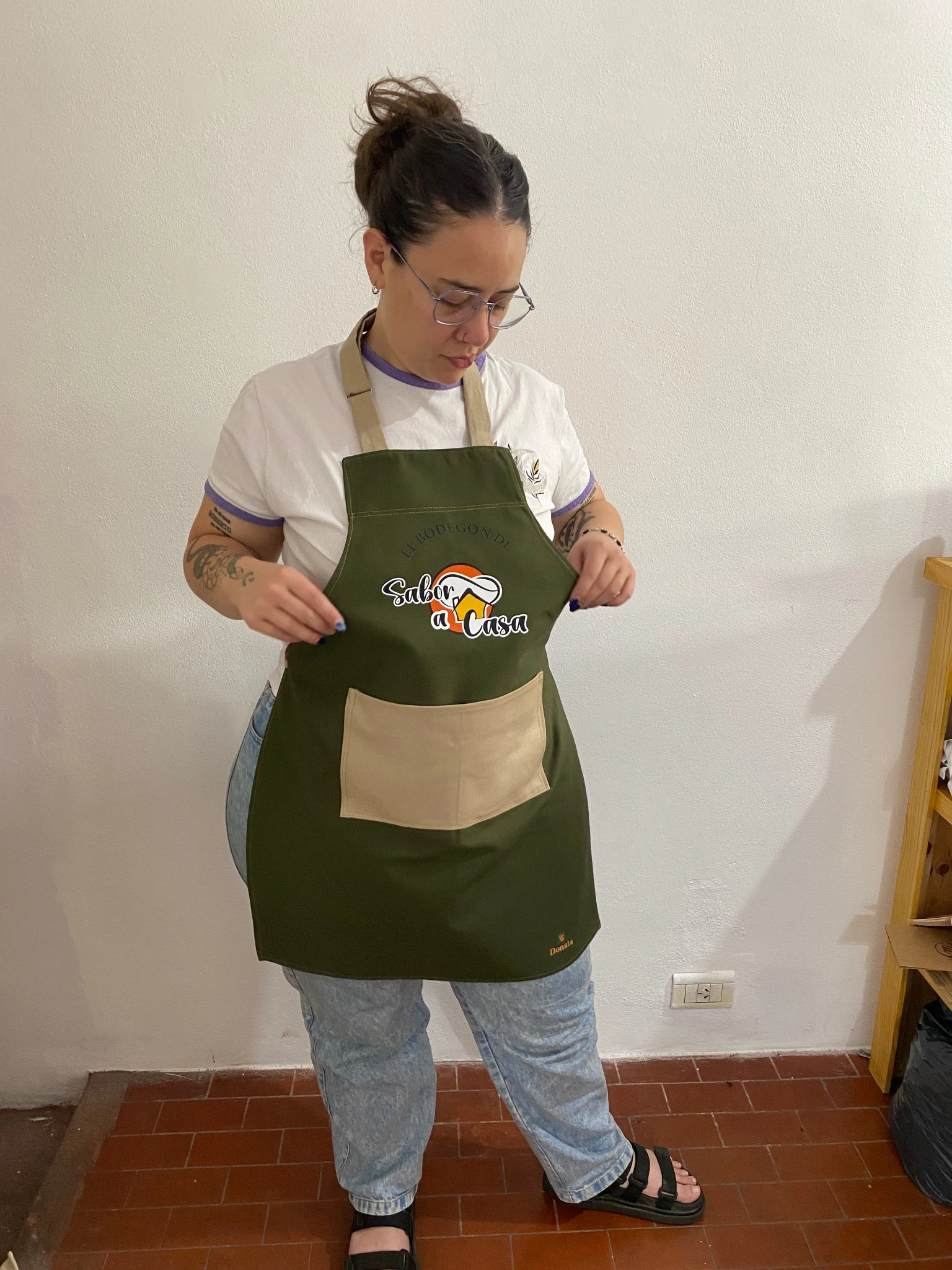 Cuenta con un bolsillo